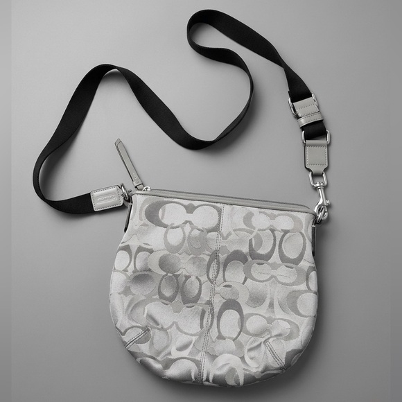 Coach Signature Peyton File Bag Metallic Silver/Grey - Picture 4 of 5